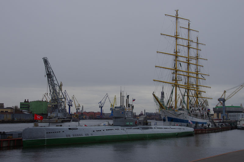 Ile Vasilevski - Le port