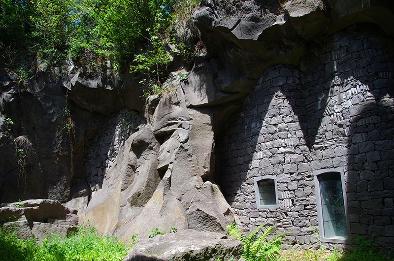 Grotte de la pierre de Volvic