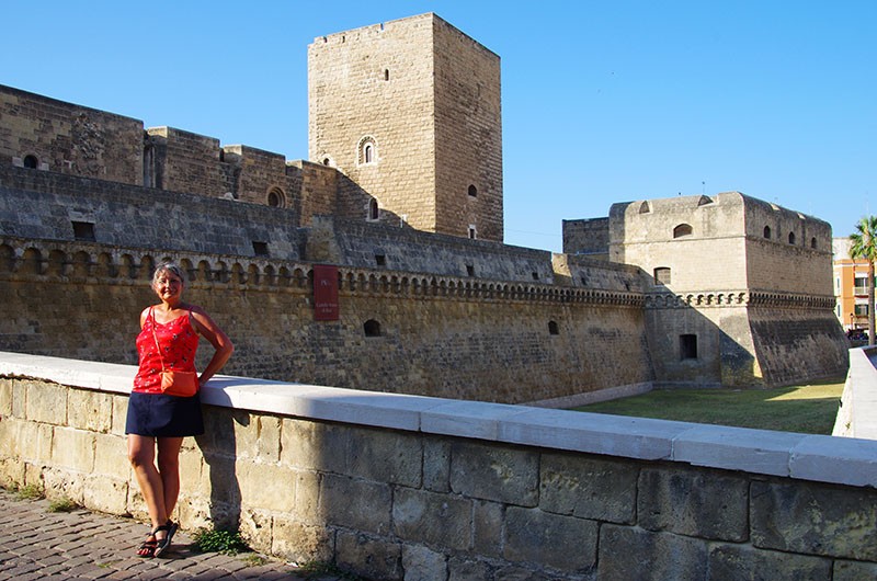 Bari aragonaise château normand souabe