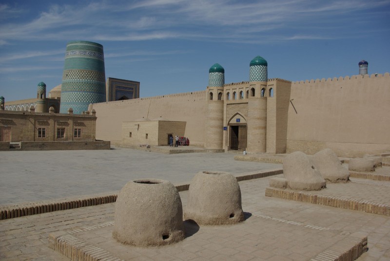 Khiva place de la citadelle  Kunya-Ark
