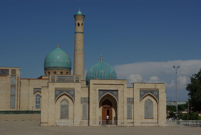 Tachkent médrasa Moyie Mubarek (renferme ancien Coran du 7ème siècle)