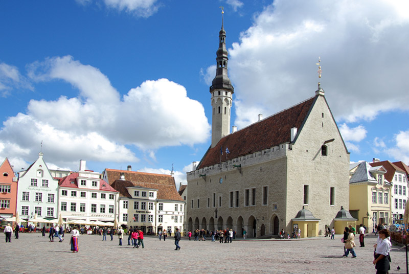 Tallinn town hall square
