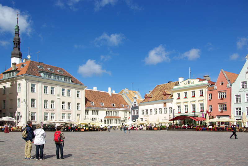Tallinn town hall square