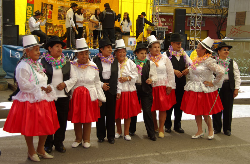 La Paz - Groupe de danseurs seniors