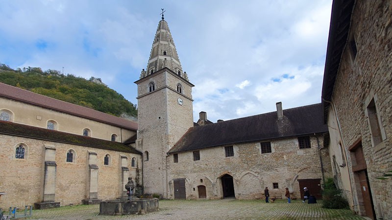 Baume-les-messieurs