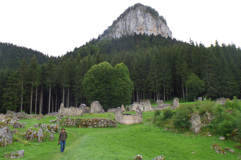 Ruines du village de Valchevrière