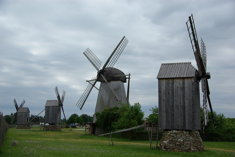 Ile de Saaremaa - moulins d'Angla