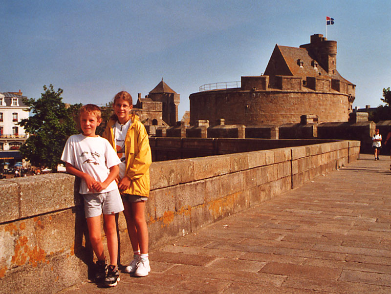 Eric et Delphine sur les remparts de St Malo