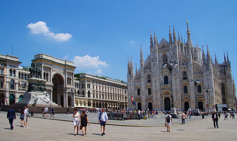 Milan Place du Duomo