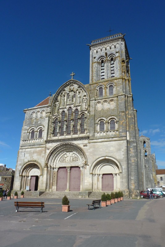 Le Vézeley - La basilique Sainte-Marie-Madeleine