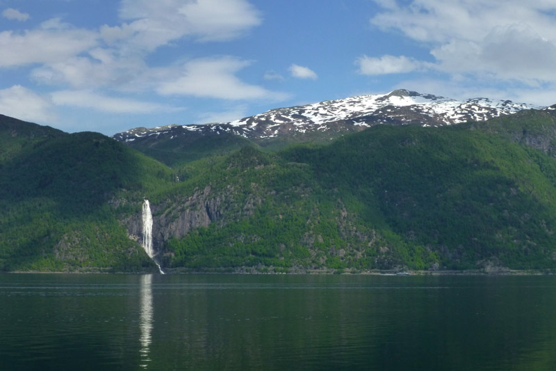 Sognefjorden et cascade Kvinnefossen